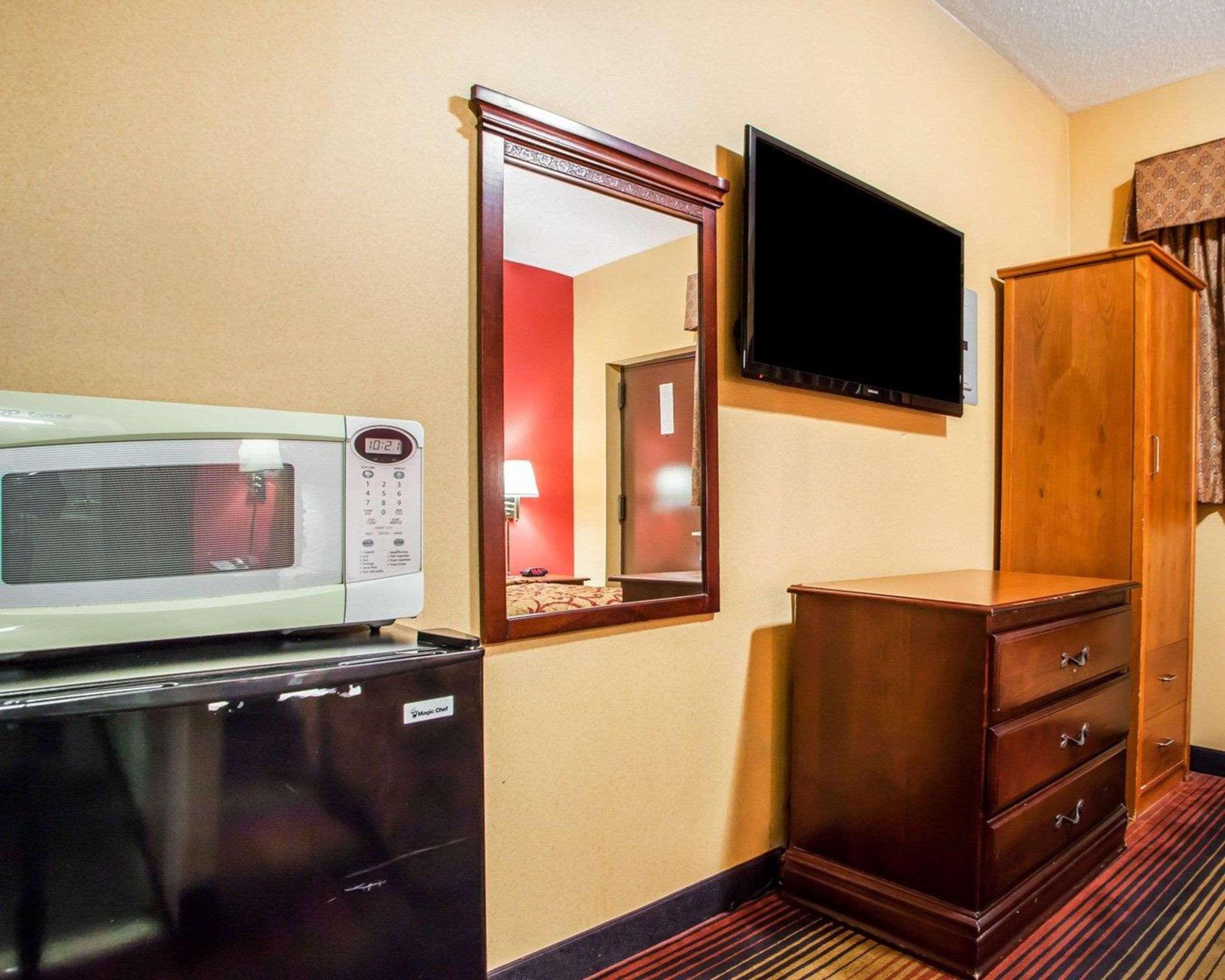 Rodeway Inn Jersey City Buitenkant foto