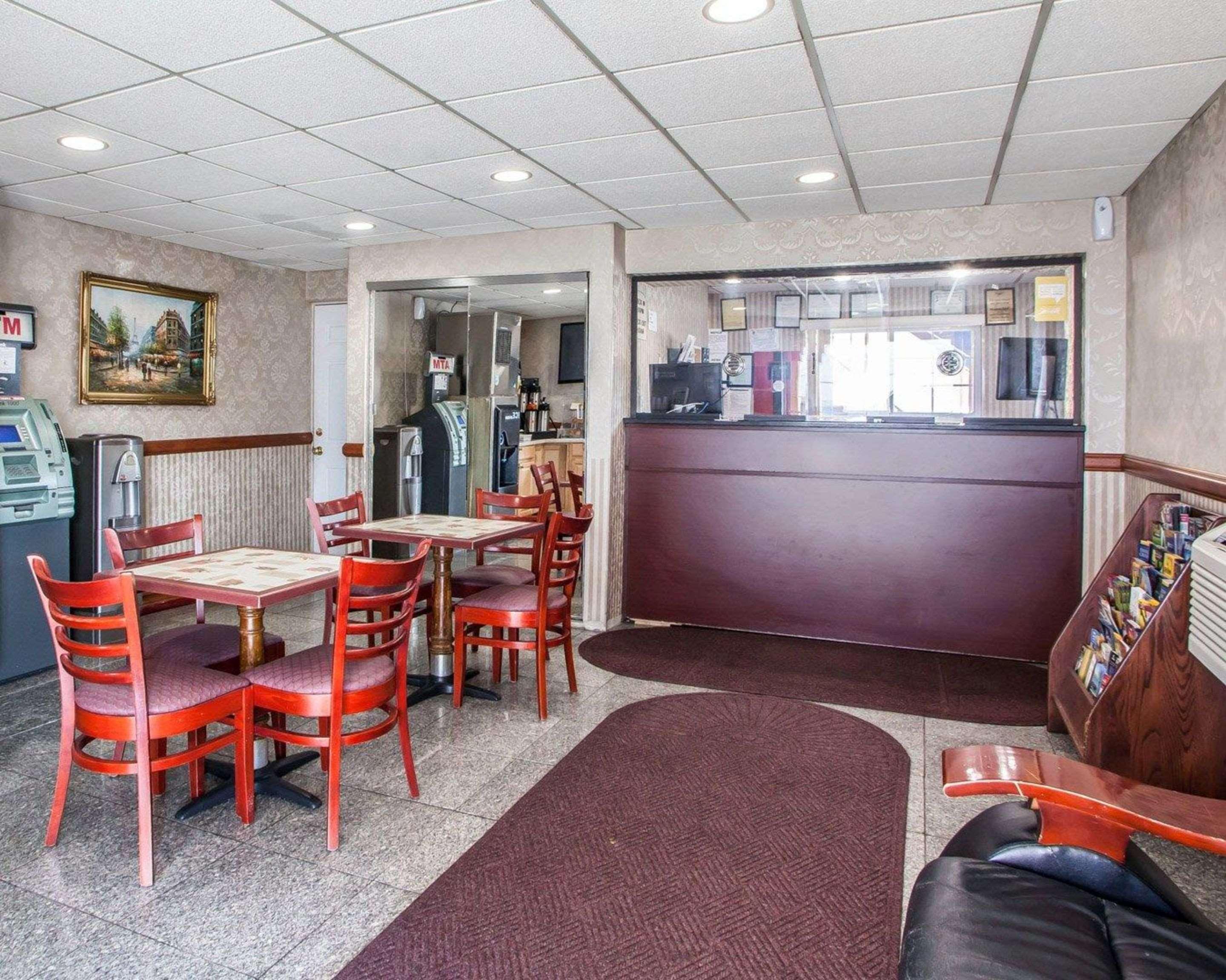 Rodeway Inn Jersey City Buitenkant foto