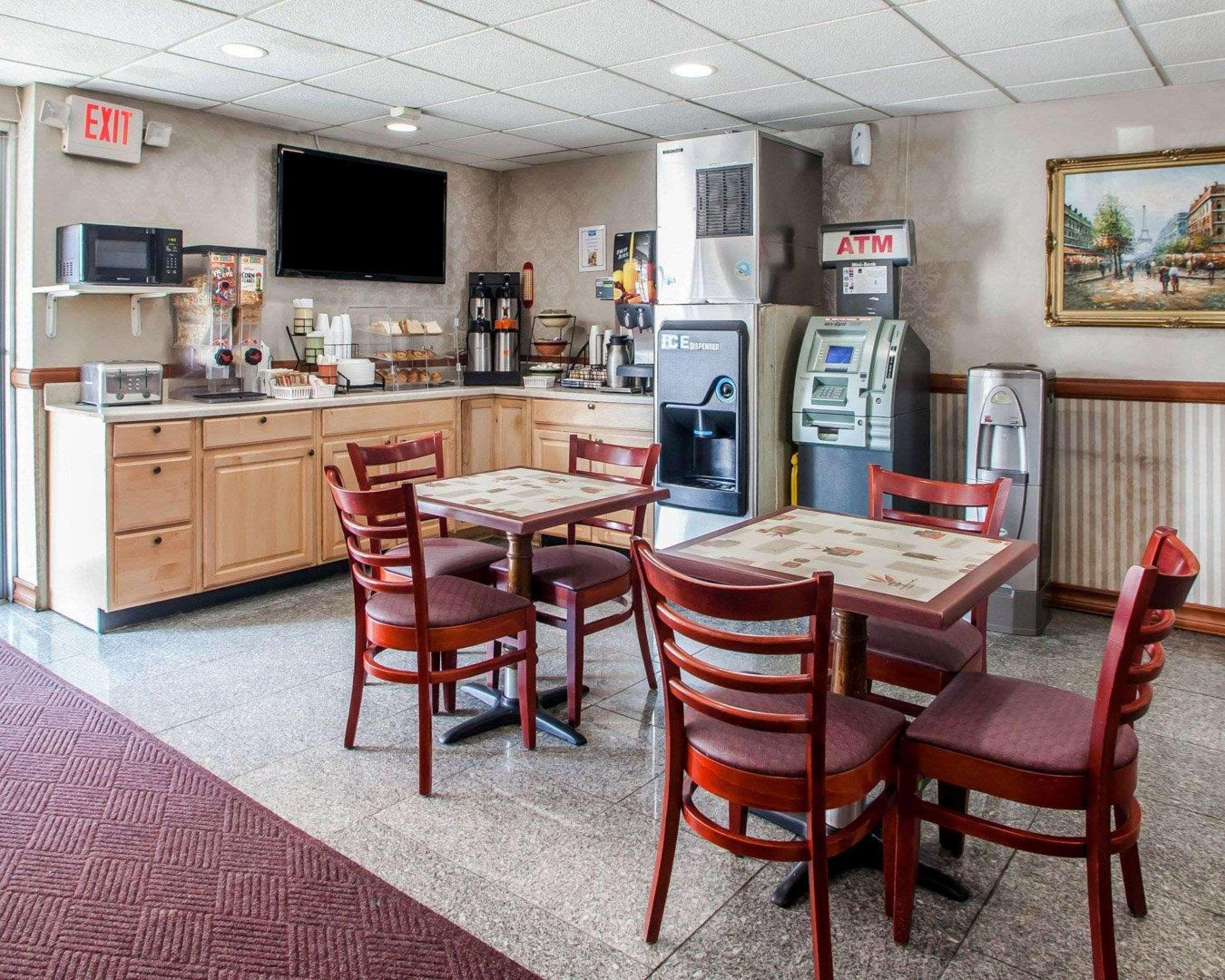 Rodeway Inn Jersey City Buitenkant foto