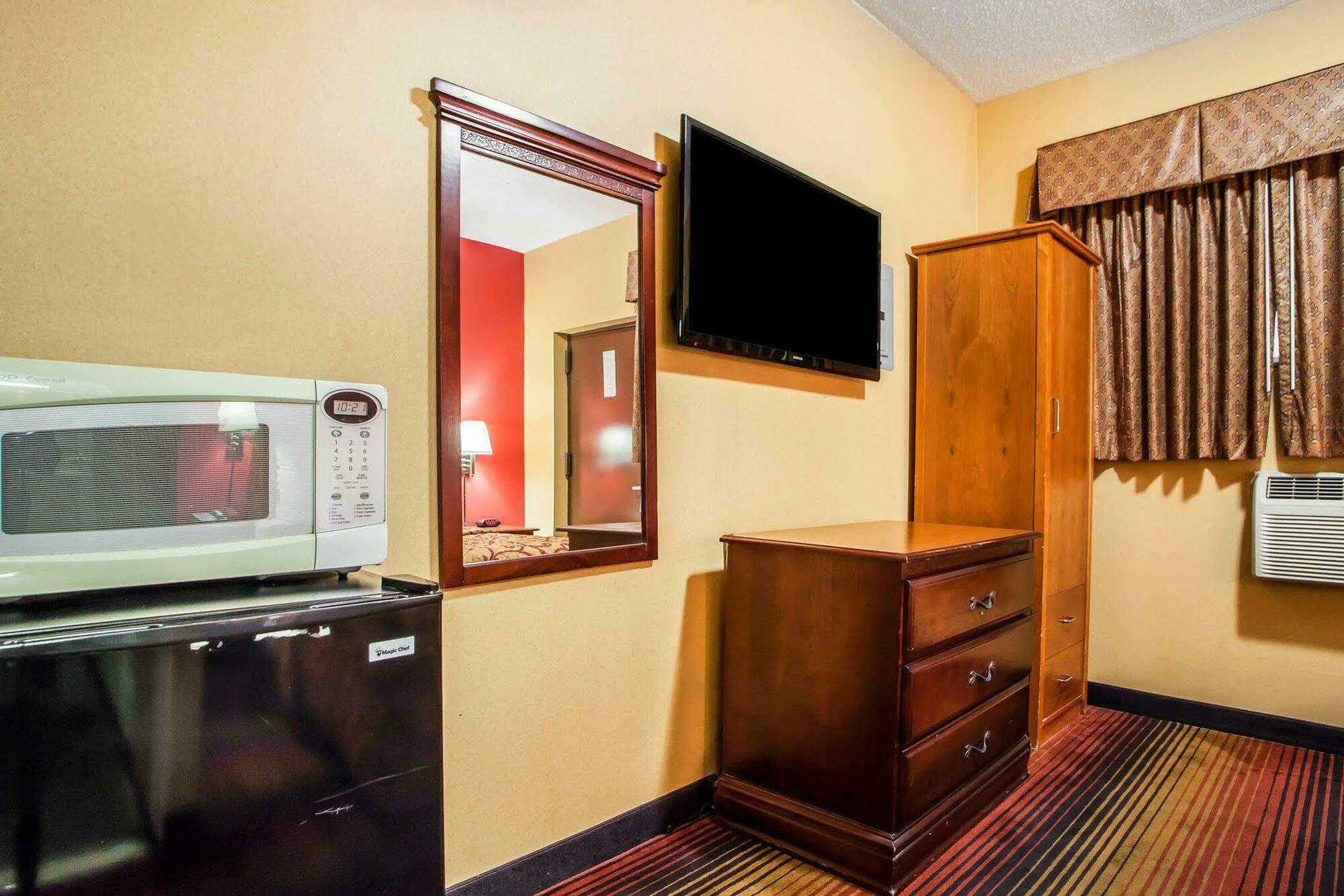 Rodeway Inn Jersey City Buitenkant foto
